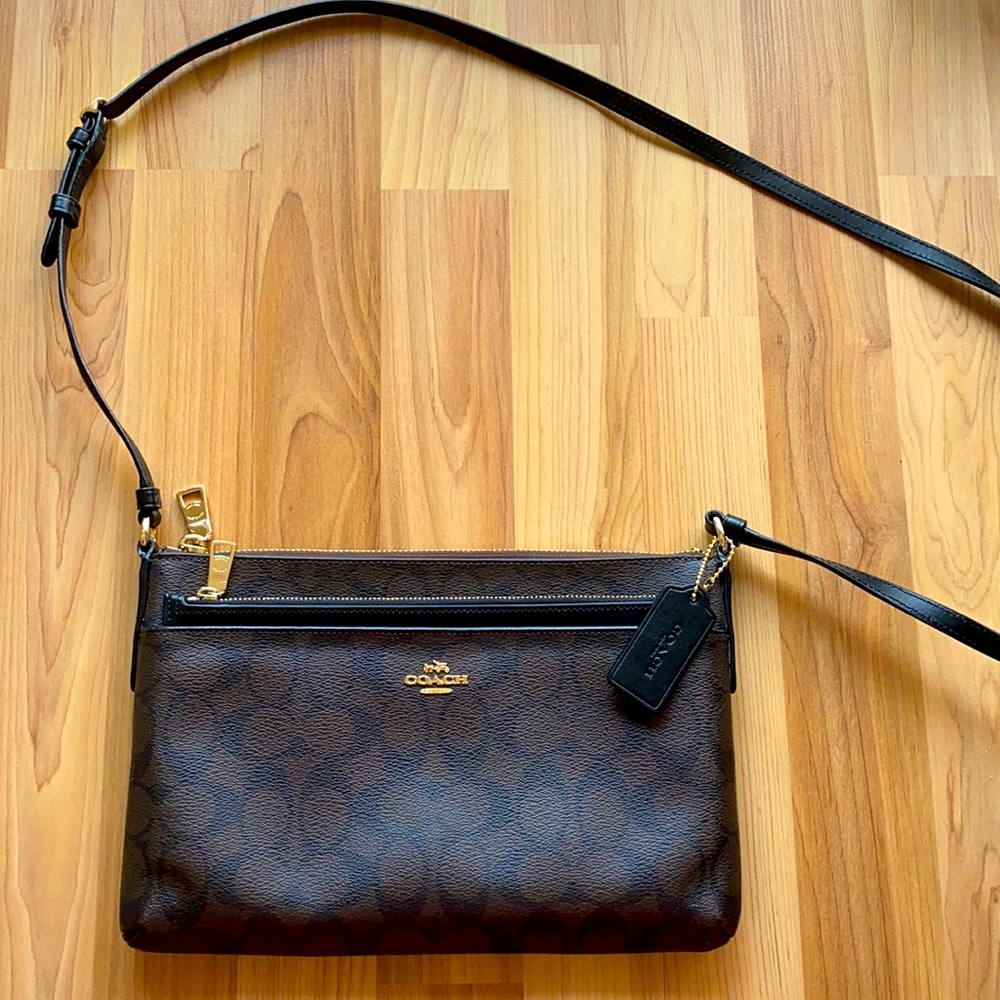 Coach signature crossbody with removable pouch
